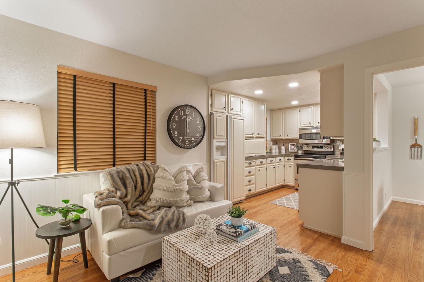 844 Portwalk Pl