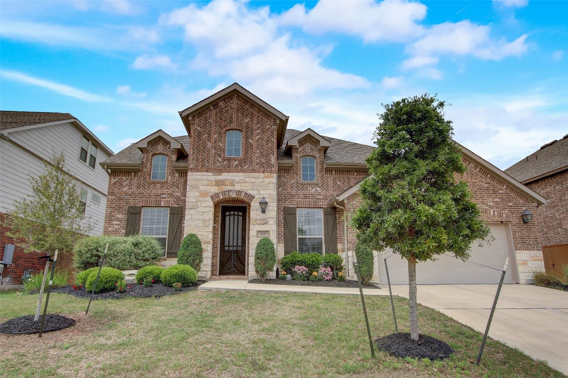 501 Guadalupe River Ln