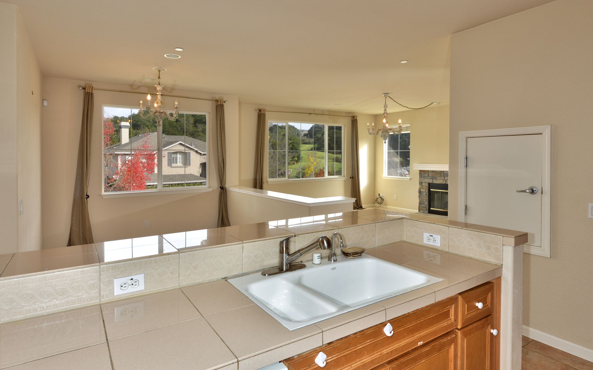 3428 Lake Park Ct