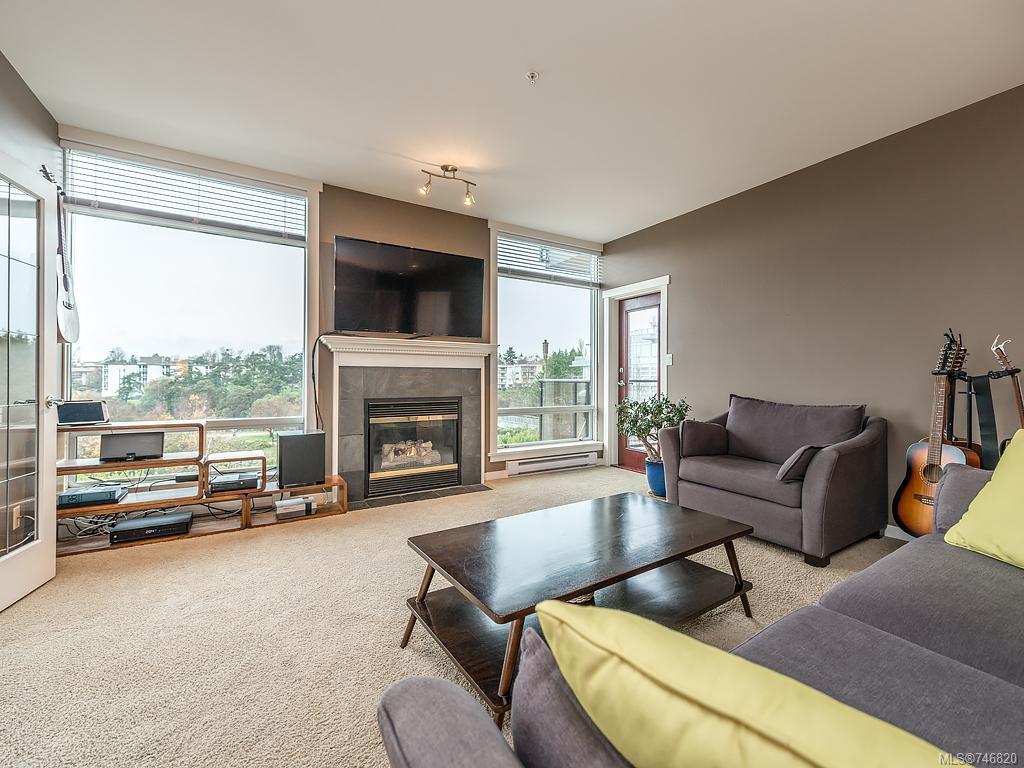 301-330 Waterfront Cres