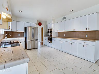2 Sorrento Ct