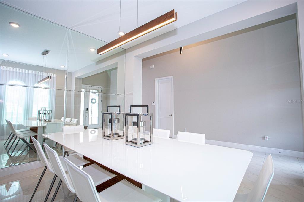 8252 Ludington Cir