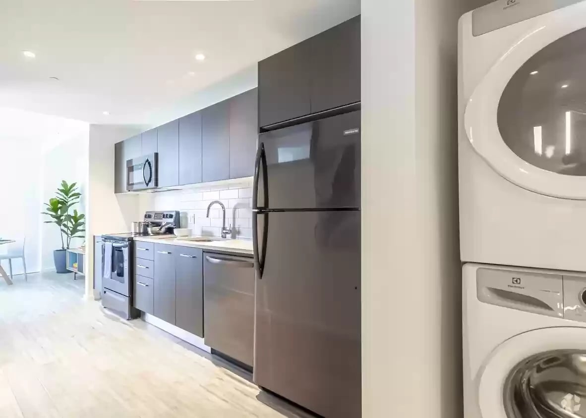 301 SW 1st Ave, Apt 1414 