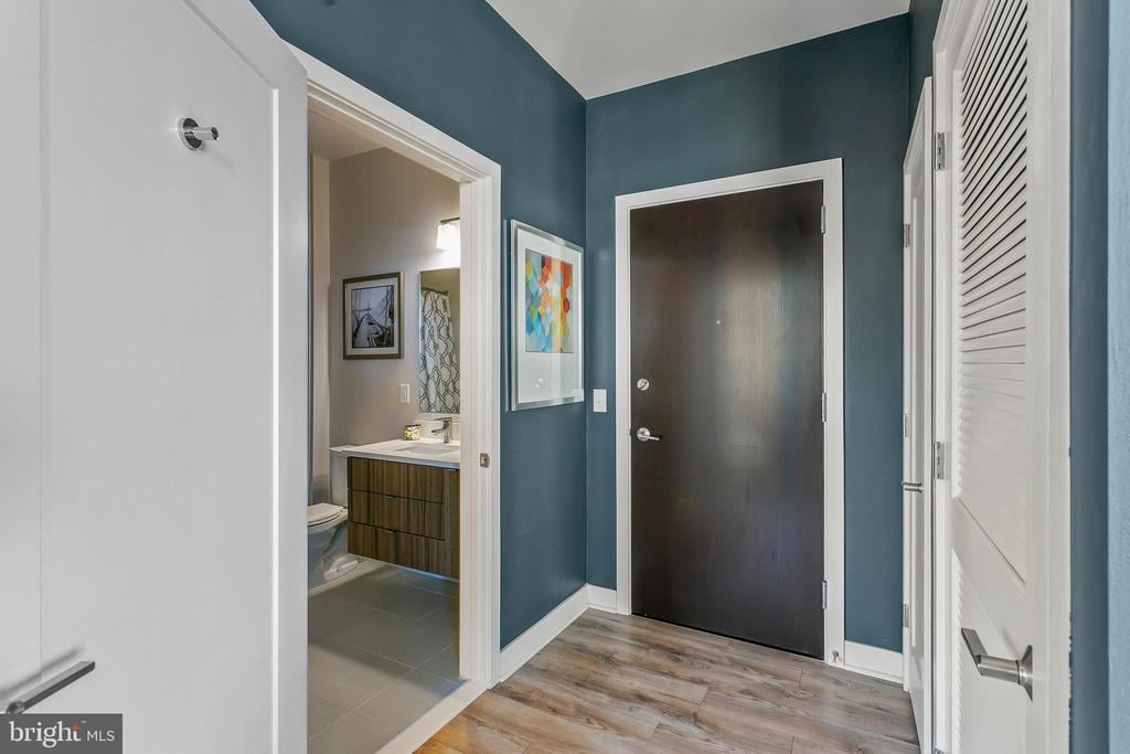 460 New York Ave NW, #1003