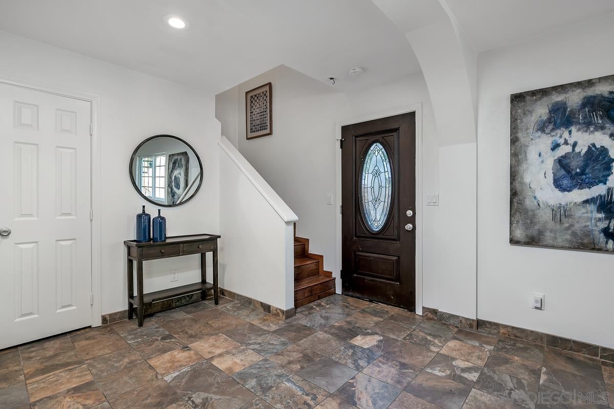 1949 Sonoma Ln