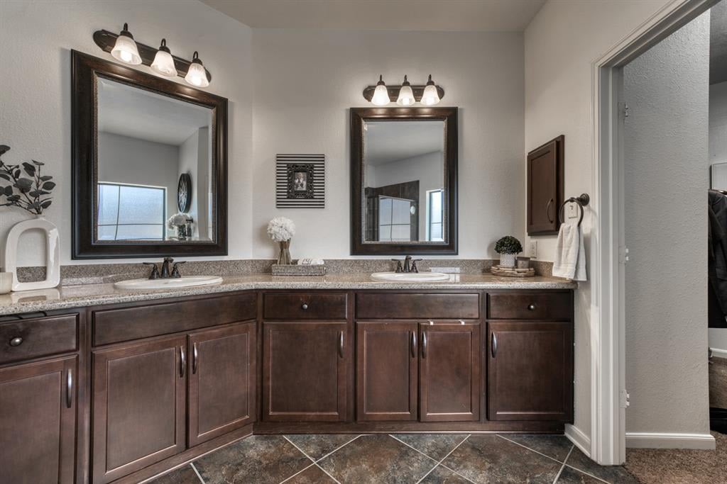 2411 Stone Castle Cir College Station, Tx 77845