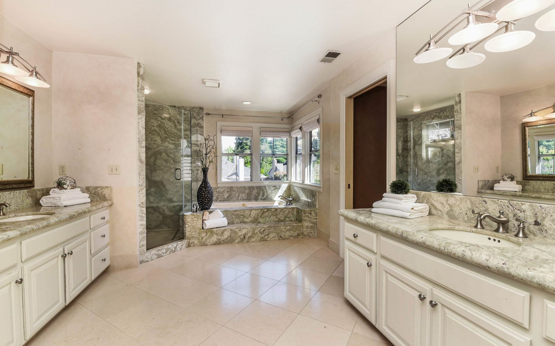 117 Warwick Ct