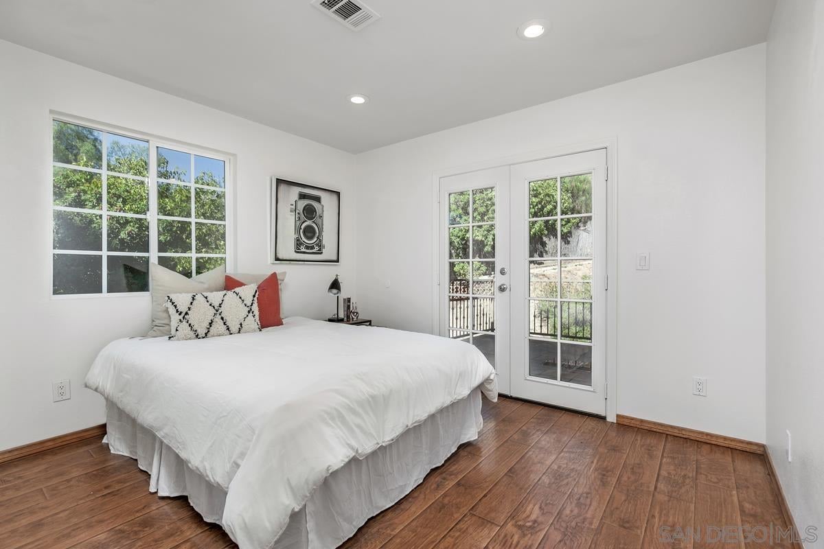 1949 Sonoma Ln