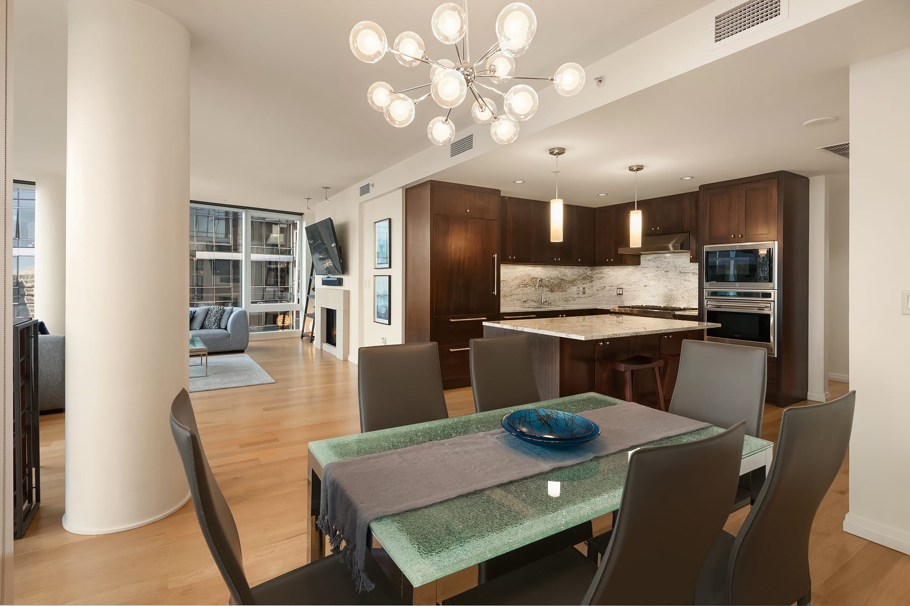 10700 NE 4th Street, Unit 1902