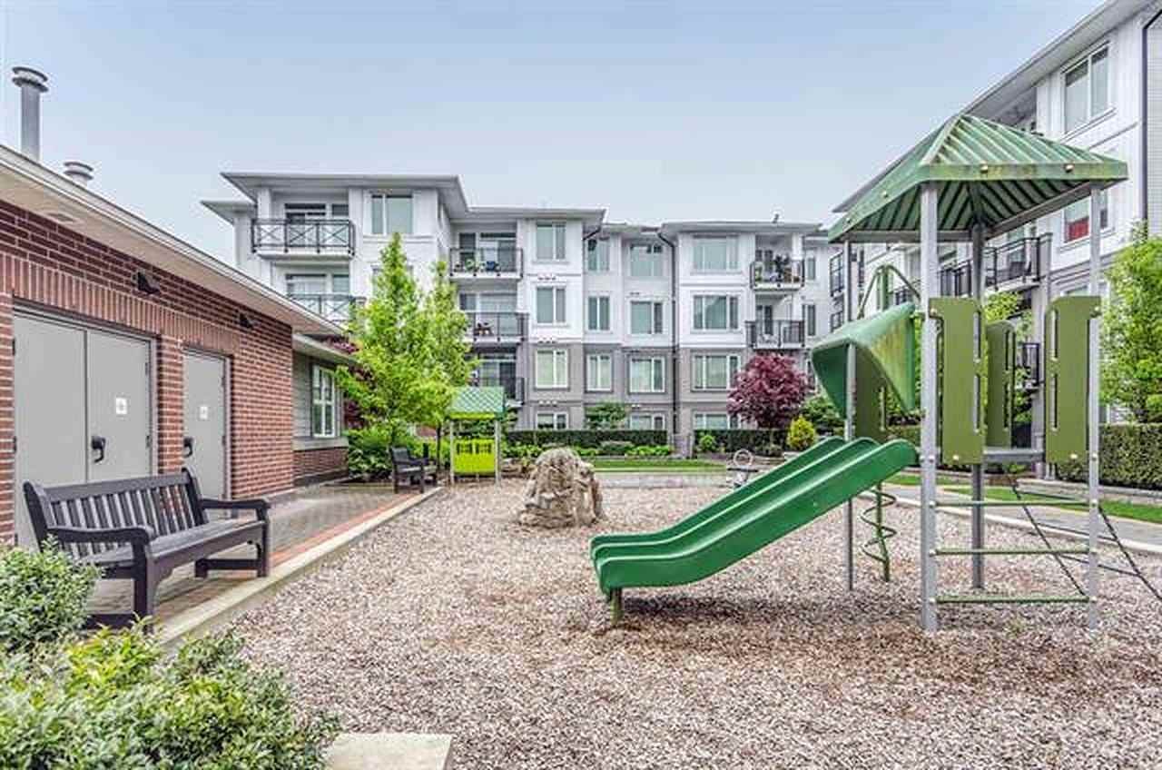 135-9399 Odlin Rd