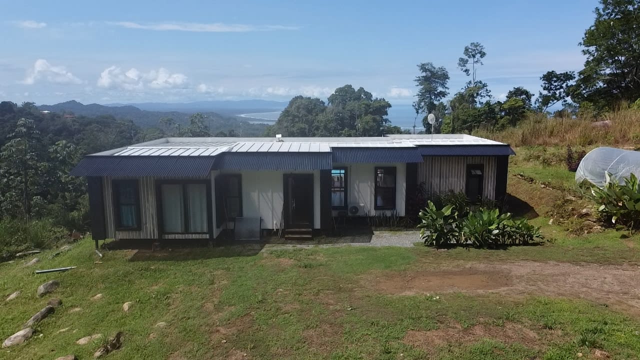 Ocean and Mountain View 3-Bedroom Home in Ojochal, Costa Rica - Casa Paradise
