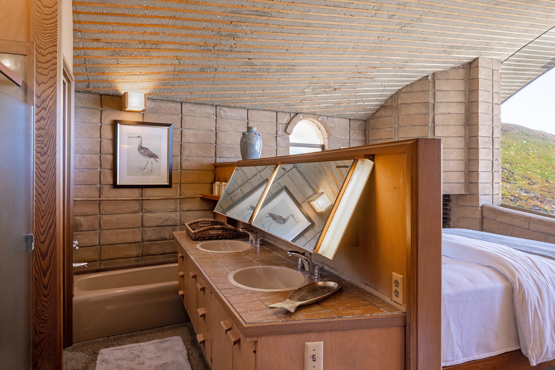 Pebble Beach Icon - Fanshell Beach House - 3137 17 Mile Drive