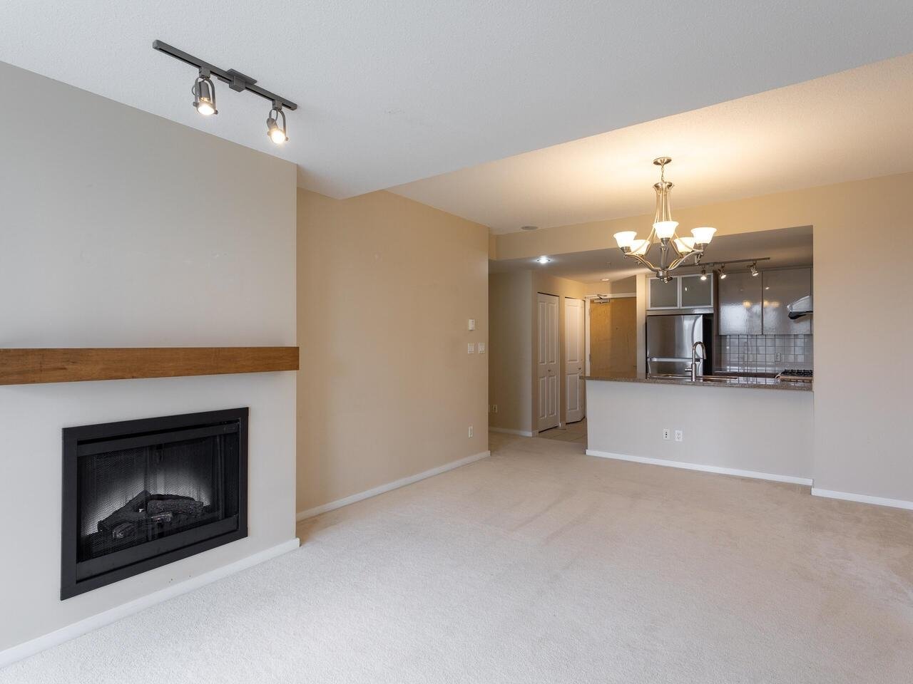 2903-2289 Yukon Cres
