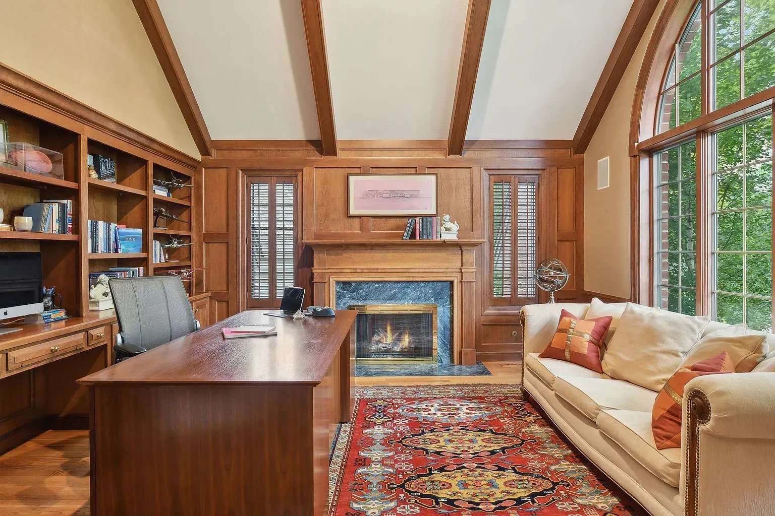 5021 Interlachen Bluff