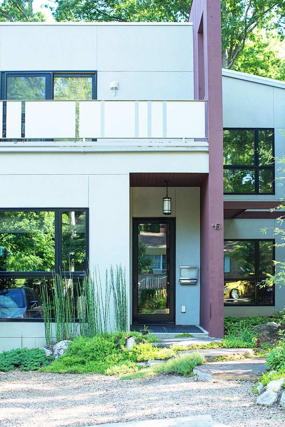 First Impressions – Modern Stunner