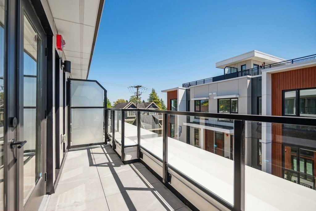 725 W 49 Avenue 123, Vancouver