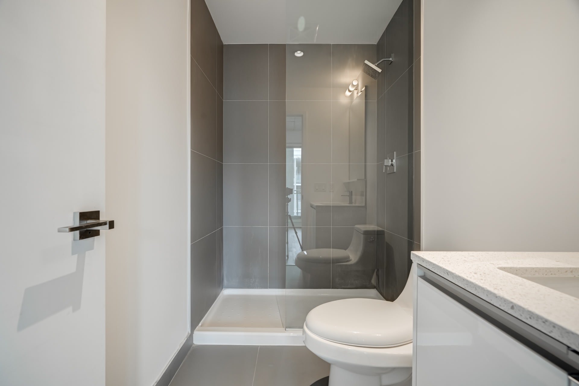 Fabulous 2 Bedroom, 2 Bath Suite