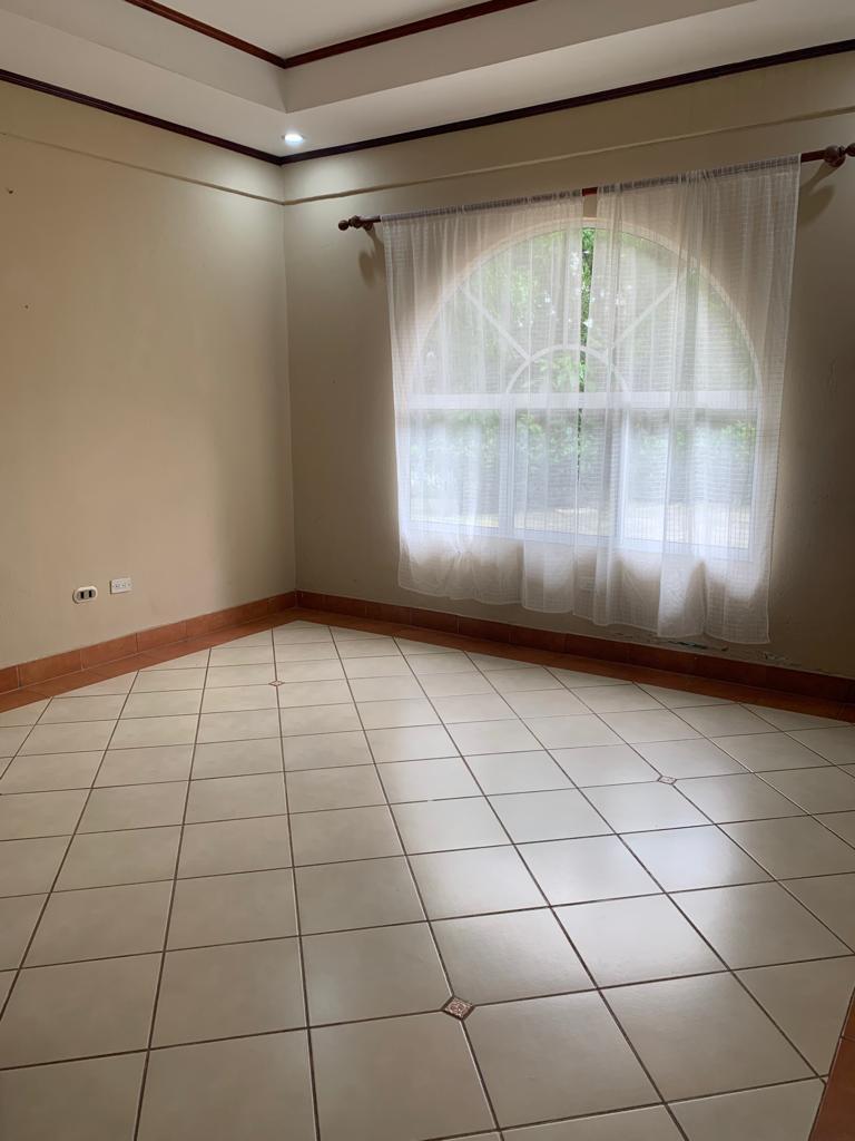 Versatile Multi Use Estate, Santa Ana, San Jose
