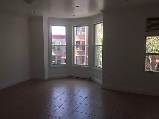 633 49th Street Unit: 2