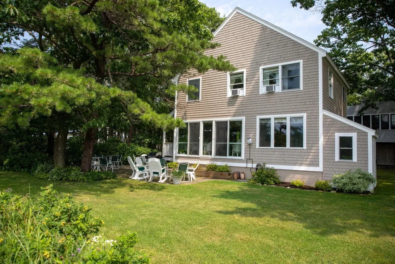 New Listing! 14 Whittemore Lane, Kennebunkport, ME 04046 – $1,395,000