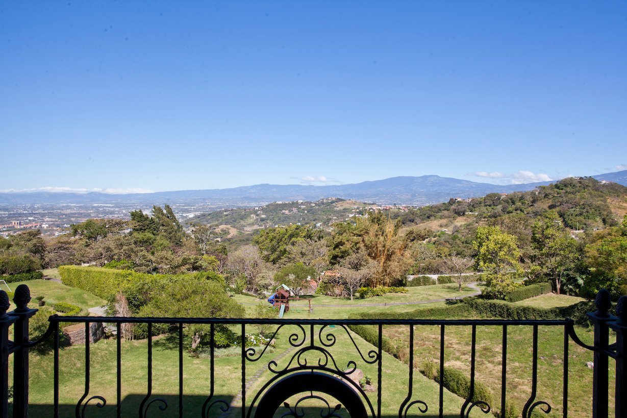 Panoramic View Marble Condo, Santa Ana, San Jose