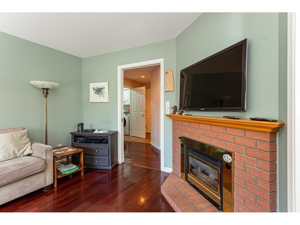 8168 154 St