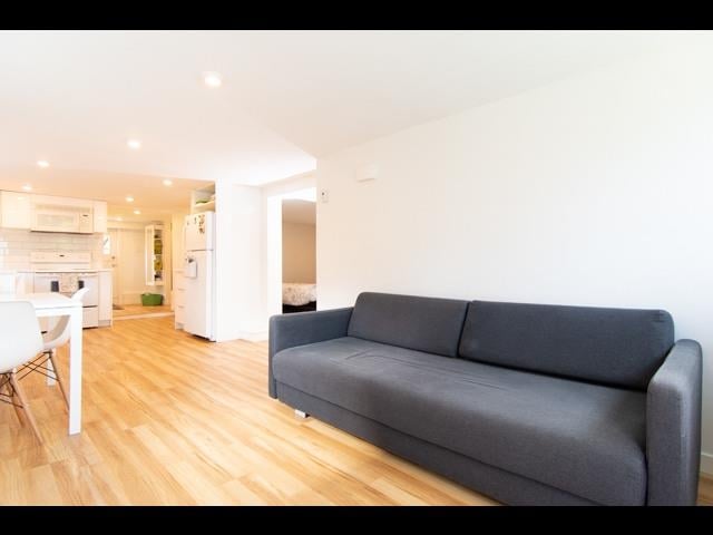 976 E 26th Avenue, Vancouver