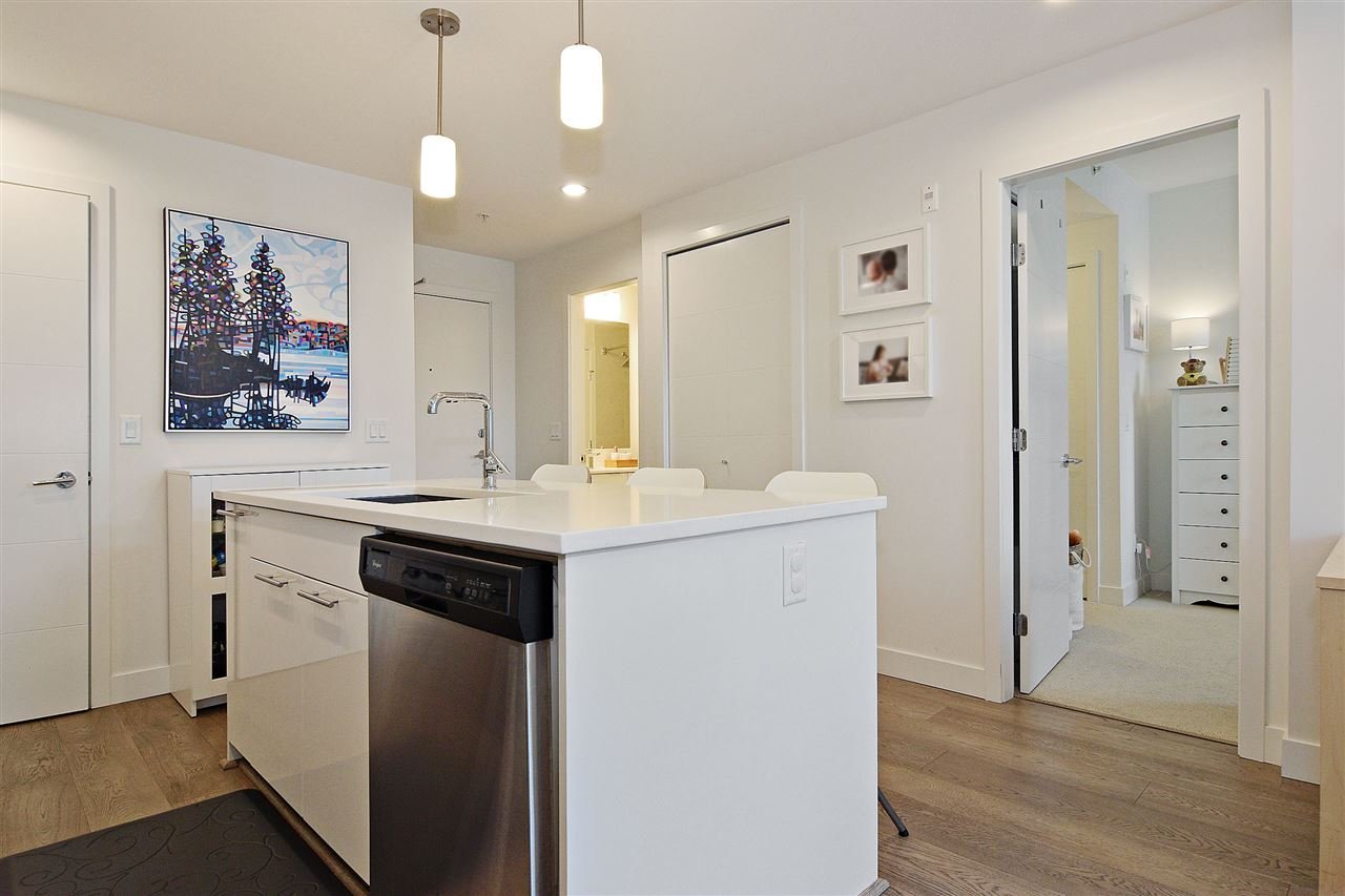 622-723 W 3rd St