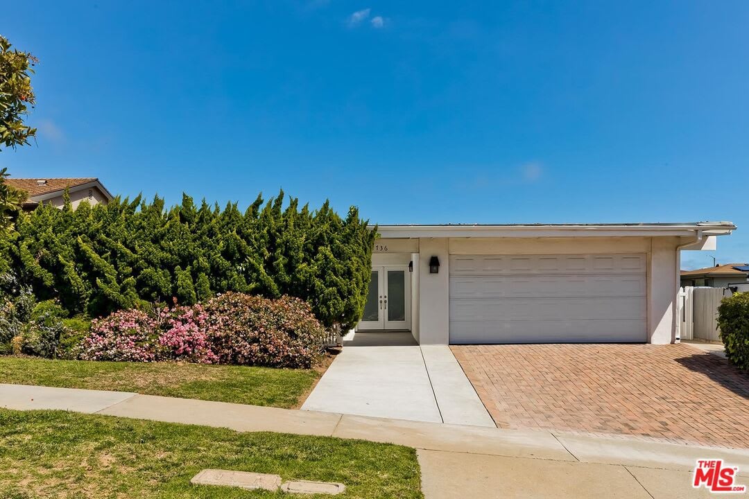 3736 Seahorn Dr
