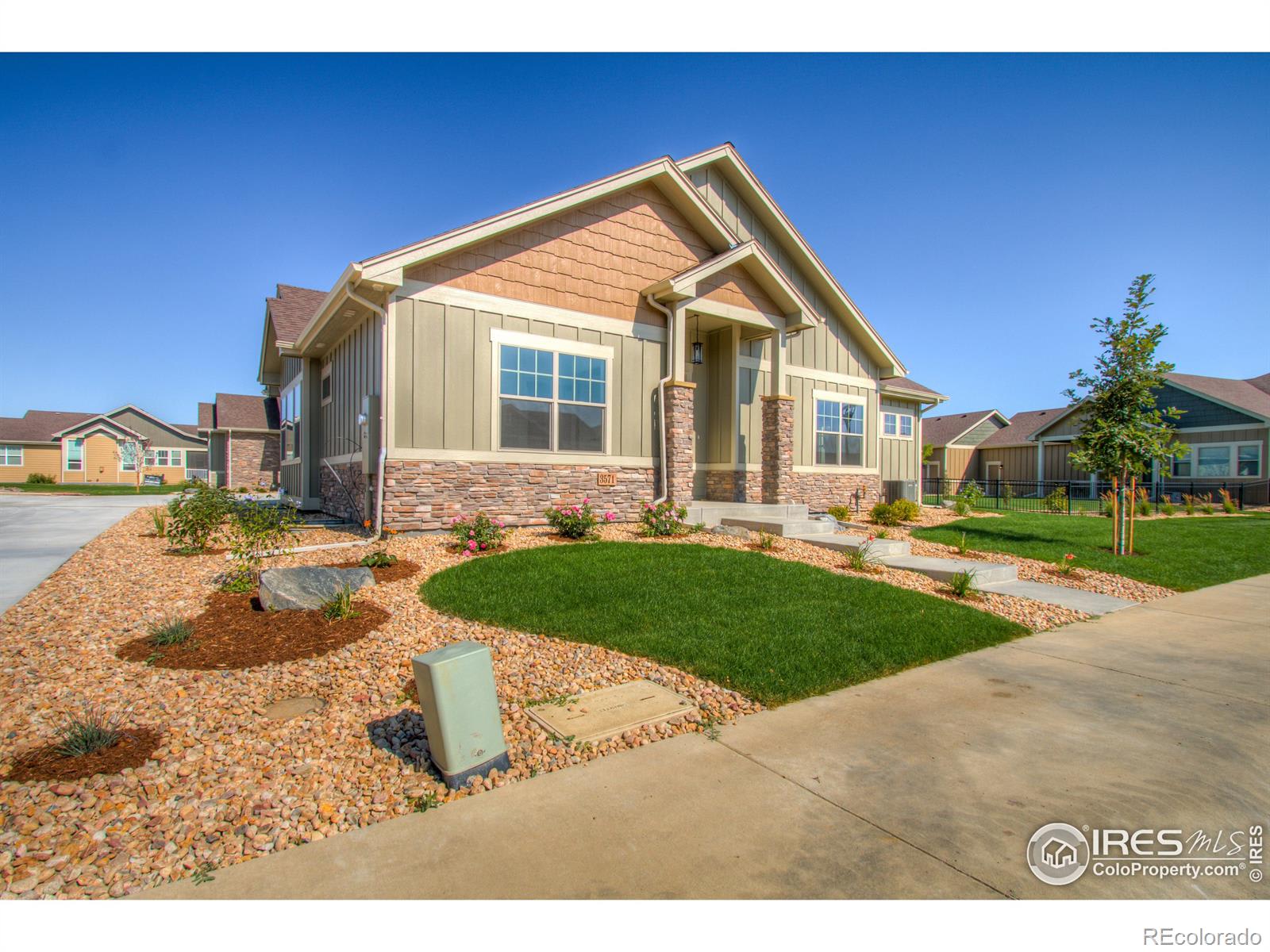 3571 Saguaro Dr
