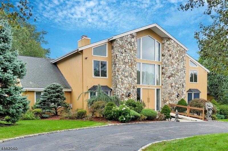 30 Aspen Dr