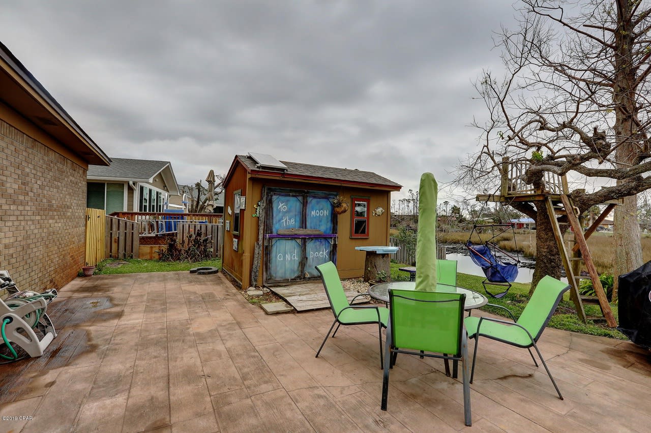 1544 Donna Avenue