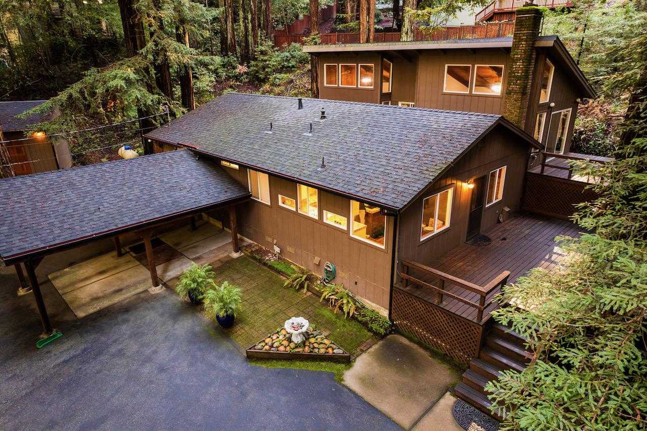 1695 Creek DR