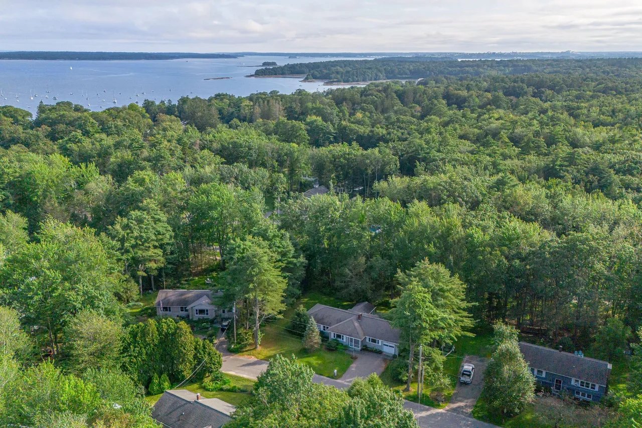 New Listing! – 8 Knight Street, Falmouth, Maine – $795,000