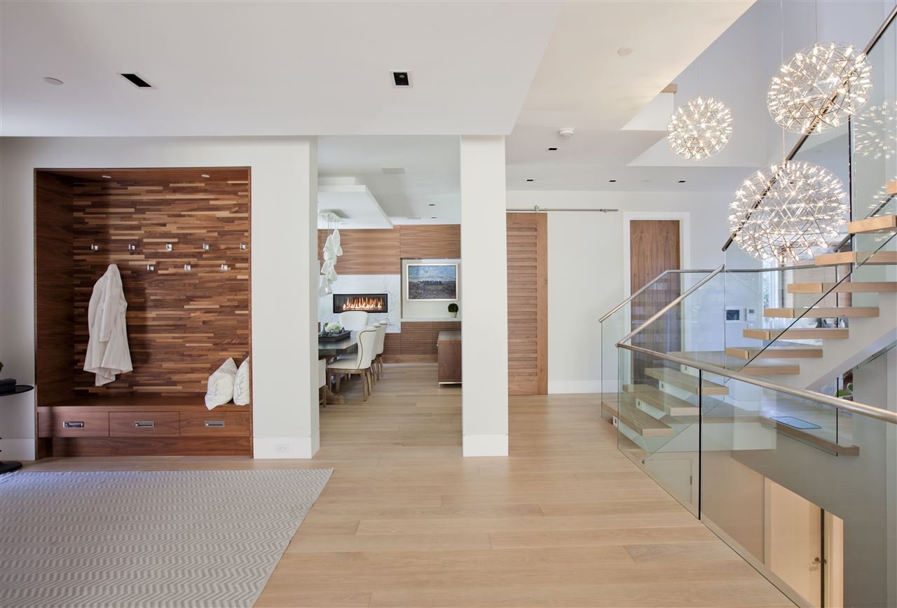 1707 W 38th Ave
