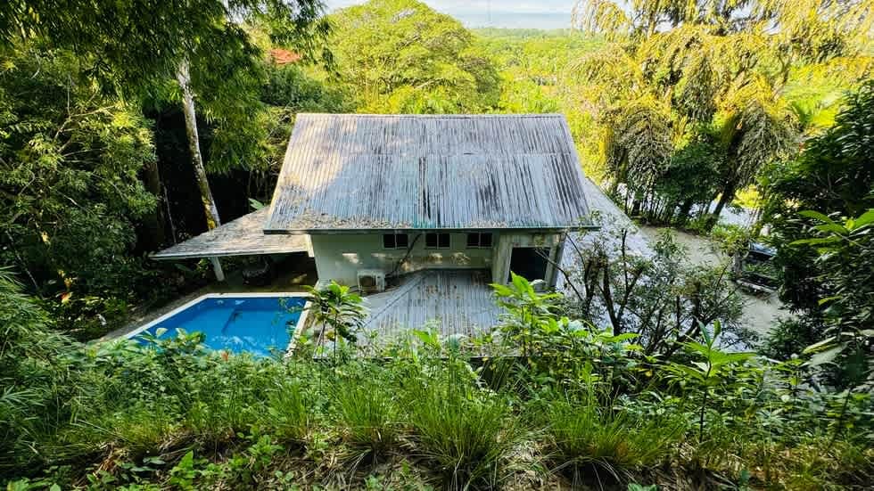 Tranquil Luxury Retreat with Stunning Ocean Views in Uvita