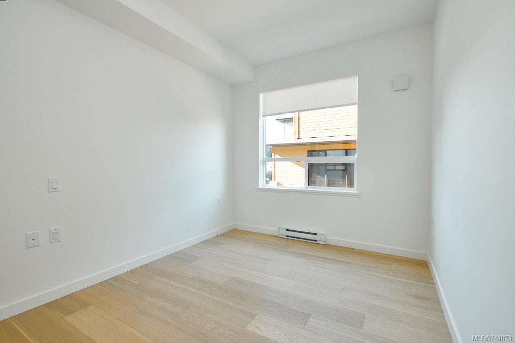 207-7162 W Saanich Rd