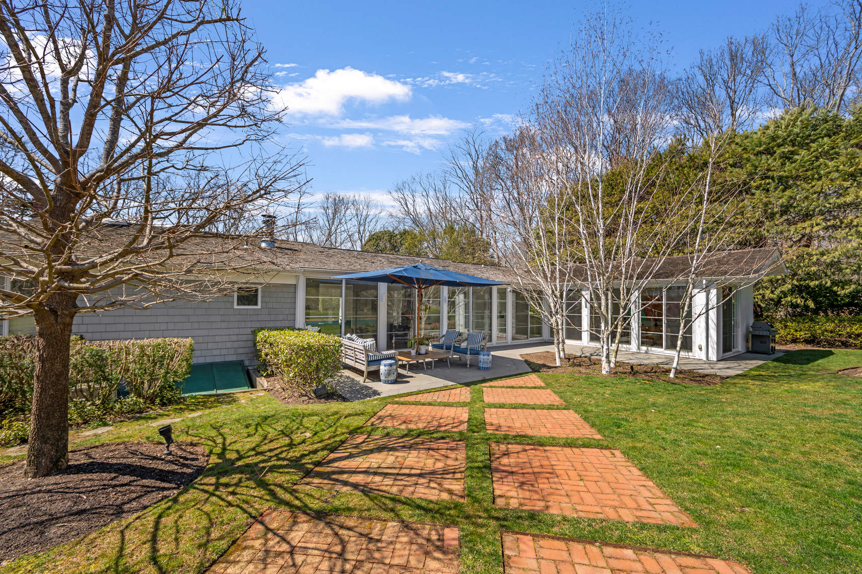 A Sleek, Updated Modern in the Heart of Hamptons Horse & Farm Country