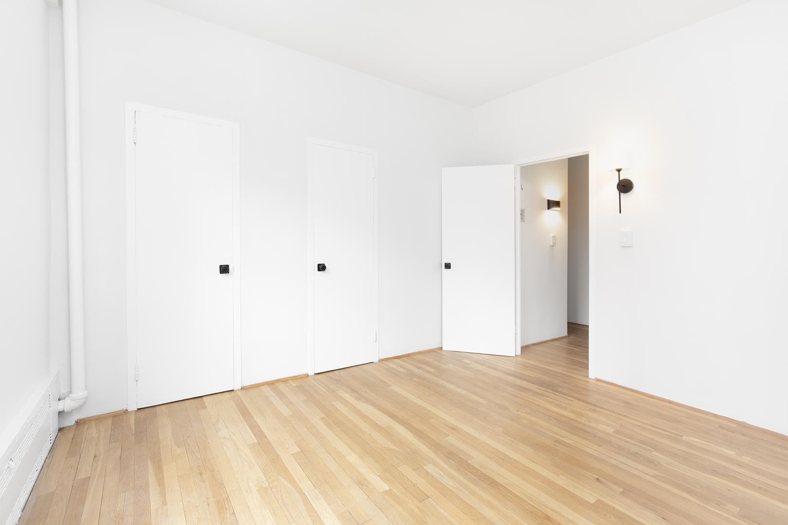 90 La Salle Street, Apt 4-D