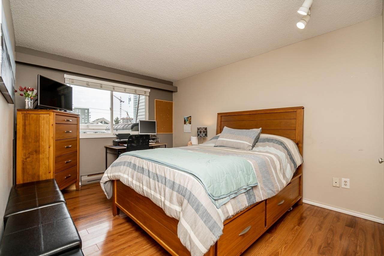 219-550 Royal Ave
