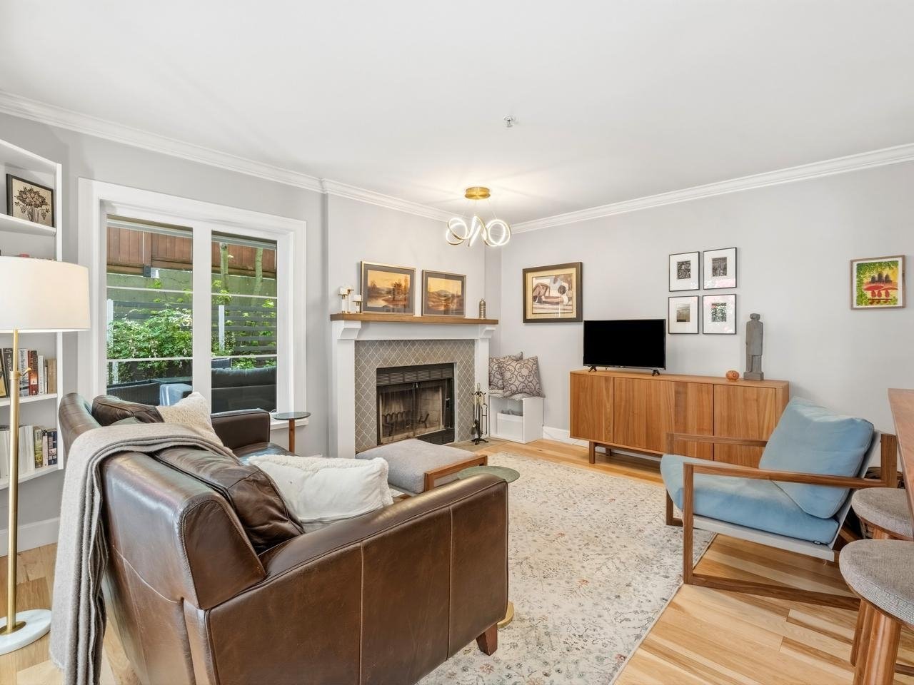 103-2110 York Ave