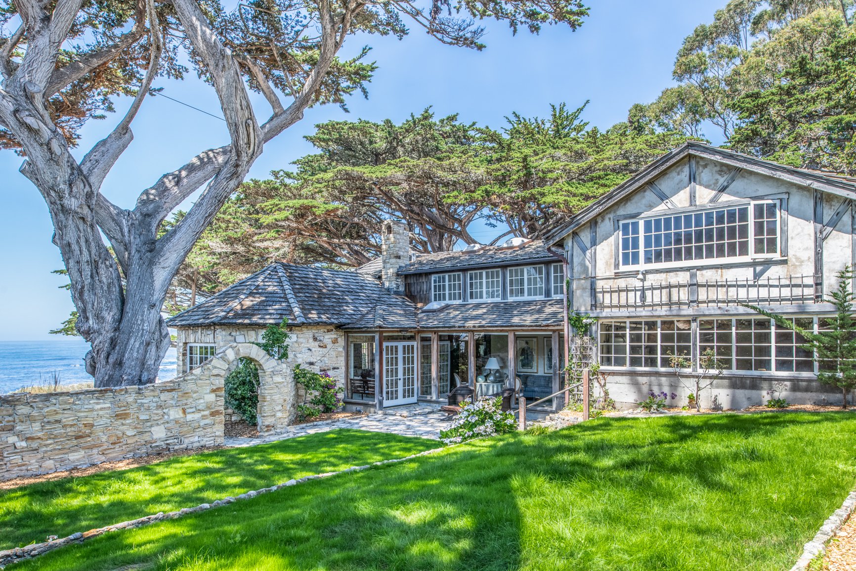 Carmel Point Manor