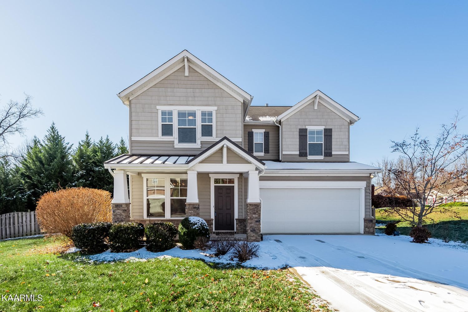 2450 Ancient Oak Ln