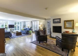 305 SAINT IVES