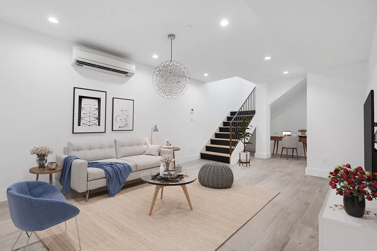 21-19 46th Avenue Unit: 1
