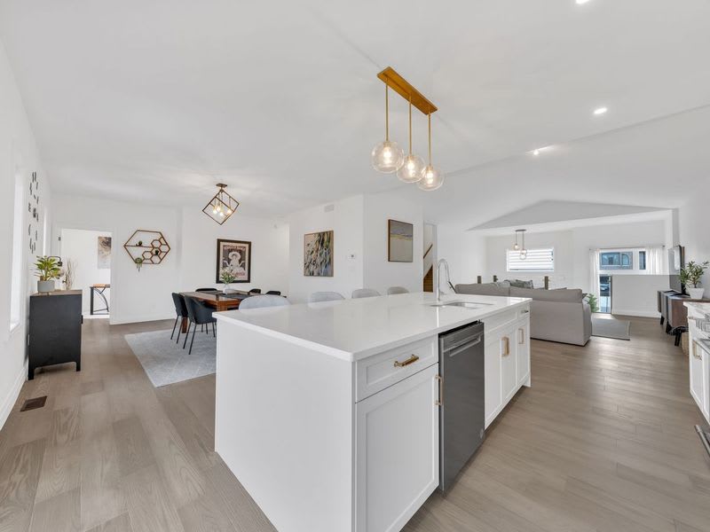 24 Noble Crt
