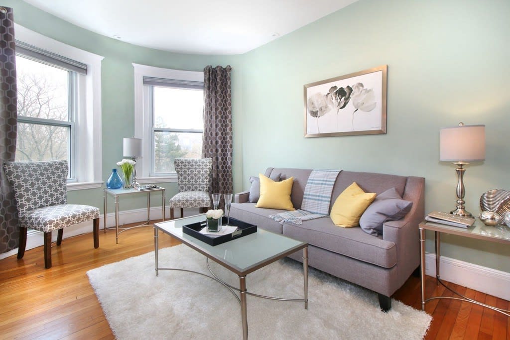 116 Pleasant St, Unit 3