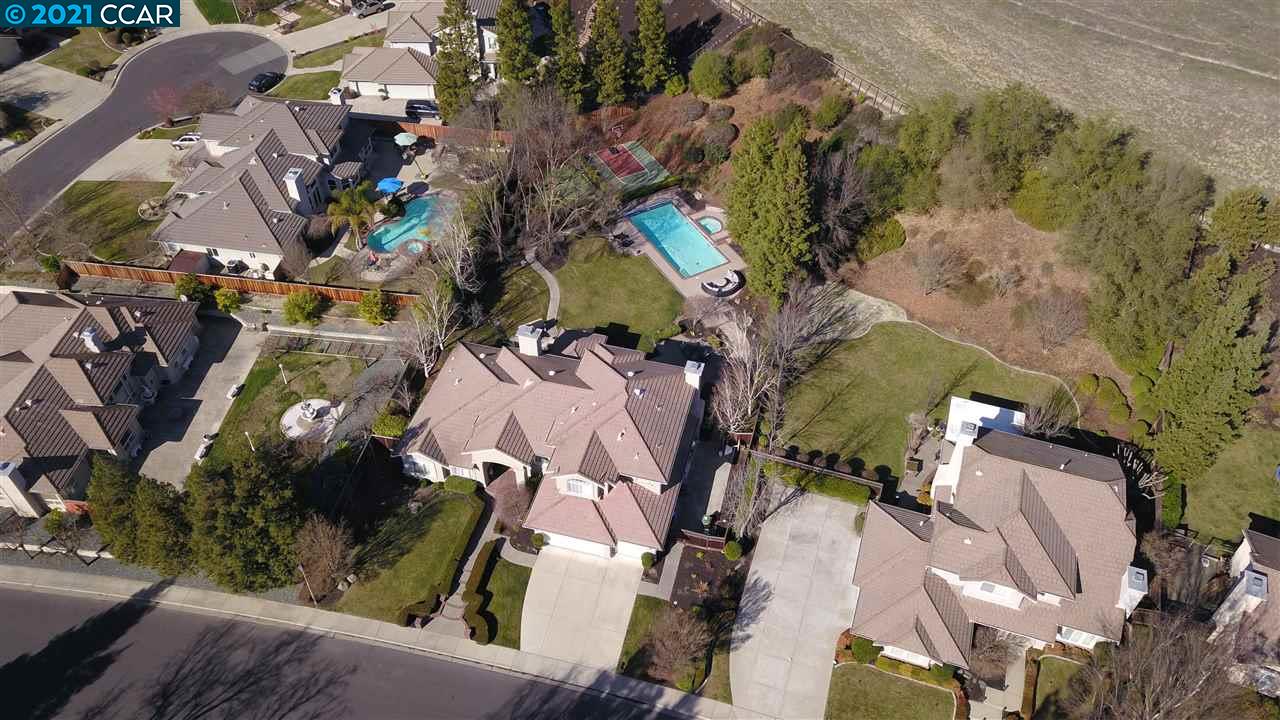 88 Tuscany Way