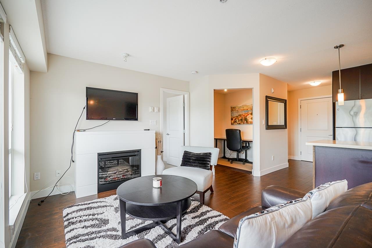 308-15735 Croydon Dr