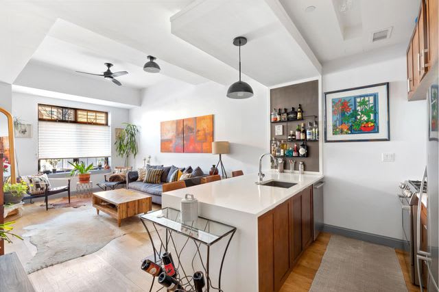42 Maspeth Ave, Unit 1H